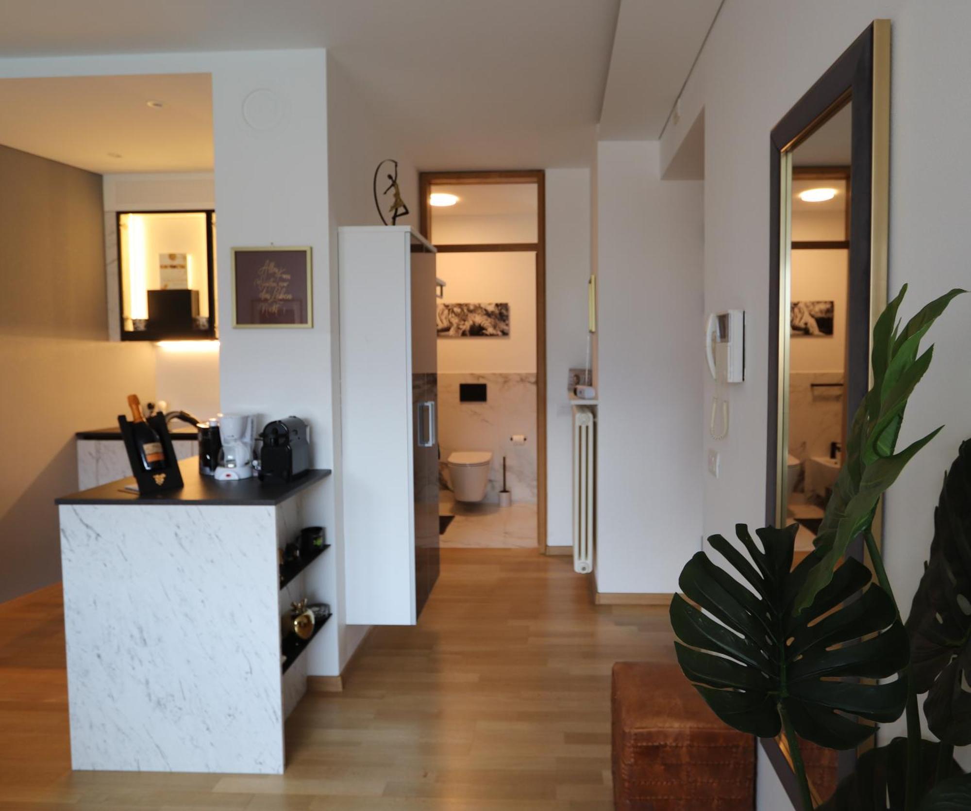 Apartament Ausblick Kleinjuwel Mit Panoramablick + Garage Meran Zewnętrze zdjęcie