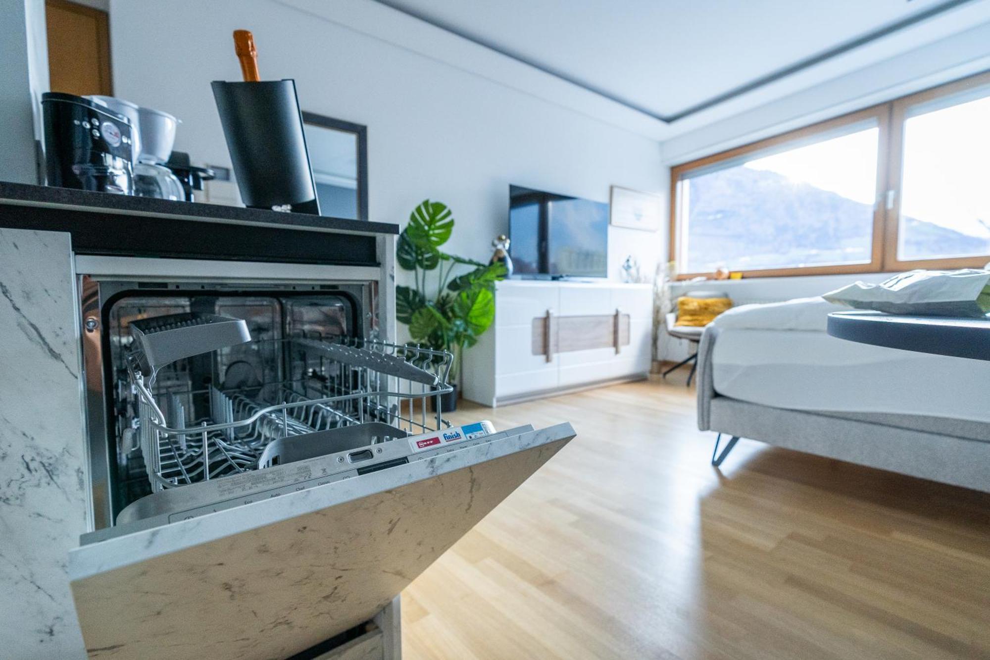 Apartament Ausblick Kleinjuwel Mit Panoramablick + Garage Meran Zewnętrze zdjęcie